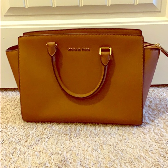 Michael Kors Handbags - Brown Michael Kors Handbag